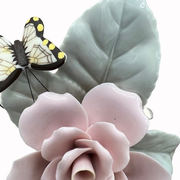 Vintage Porcelain Sculpture Realistic Rose with Butterfly Figure Paperweight Dis - Picture 6 of 7